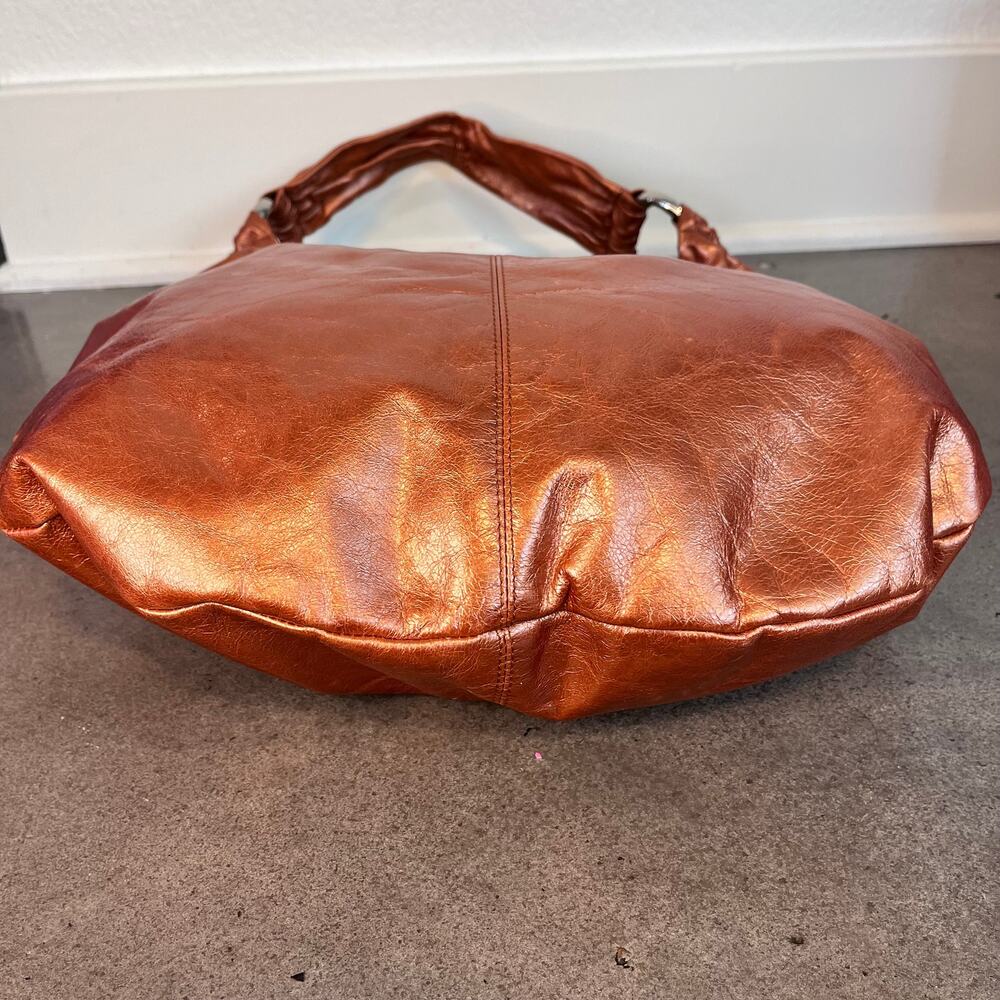 Hobo International Metallic copper leather silver ring handbag medium purse - Picture 3 of 7